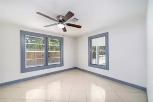 9201 Klondike St, Houston, TX 77075 - Photo 13