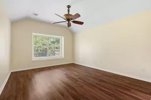 27 N Queenscliff Cir, The Woodlands, TX 77382 - Photo 17