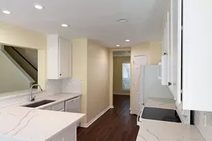 27 N Queenscliff Cir, The Woodlands, TX 77382 - Photo 11