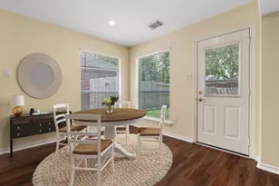 27 N Queenscliff Cir, The Woodlands, TX 77382 - Photo 15