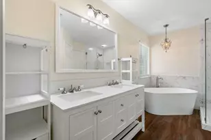 27 N Queenscliff Cir, The Woodlands, TX 77382 - Photo 19