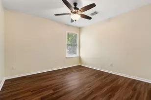 27 N Queenscliff Cir, The Woodlands, TX 77382 - Photo 27