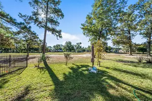 8402 Hunters Village Dr, Humble, TX 77346 - Photo 25