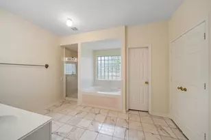 8402 Hunters Village Dr, Humble, TX 77346 - Photo 25
