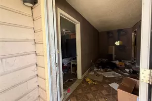 707 E 40th 1/2 St, Houston, TX 77022 - Photo 5