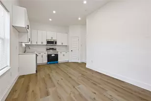 8123 Betty Boop St, Houston, TX 77028 - Photo 3