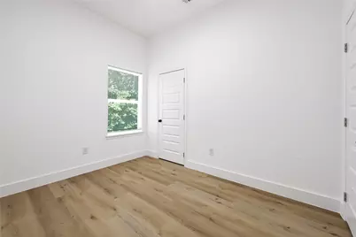 8123 Betty Boop Street #A/B, Houston, TX 77028 - Photo 15
