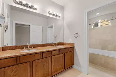 2915 Clinton Drive, Houston, TX 77020 - Photo 21