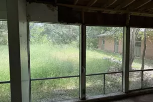 1015 N Liberty St, El Campo, TX 77437 - Photo 11