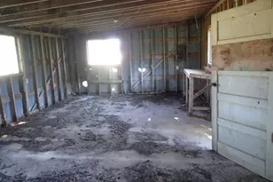 1015 N Liberty St, El Campo, TX 77437 - Photo 19