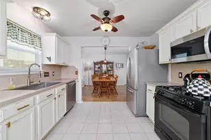 6742 Haven Forest Ln, Richmond, TX 77469 - Photo 9
