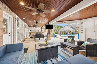 2040 Lodge Crest Court, League City, TX 77573 - Photo 23