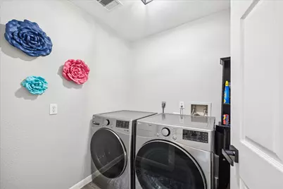 2040 Lodge Crest Court, League City, TX 77573 - Photo 21