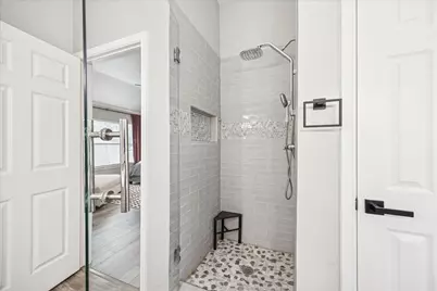 2040 Lodge Crest Court, League City, TX 77573 - Photo 17