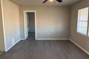 5406 Lyndhurst Dr, Houston, TX 77033 - Photo 7