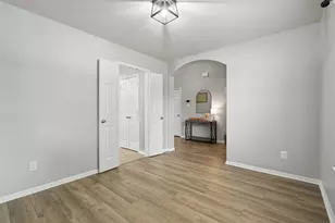 1202 Quarterhorse Dr, Alvin, TX 77511 - Photo 5