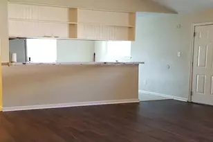 4605 37th St, Dickinson, TX 77539 - Photo 3