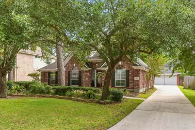 14 Taupewood Place, The Woodlands, TX 77384 - Photo 3