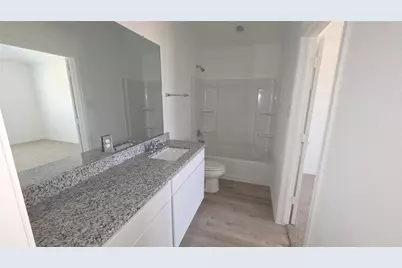 10481 Sugar Mill Dr, Conroe, TX 77306 - Photo 9