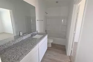 10481 Sugar Mill Dr, Conroe, TX 77306 - Photo 9