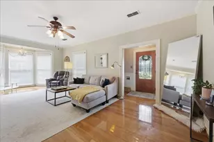 265 W Caldwood Dr, Beaumont, TX 77707 - Photo 3