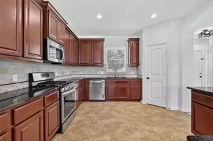 11307 Grand Creek Ln, Tomball, TX 77375 - Photo 7