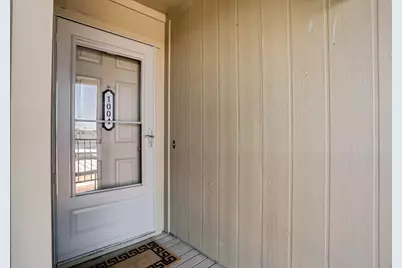 700 Thicket Lane #1004, Houston, TX 77079 - Photo 1