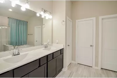 6807 Vista Ledge Drive, Baytown, TX 77521 - Photo 11