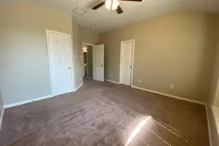 907 Christopher, Baytown, TX 77521 - Photo 15