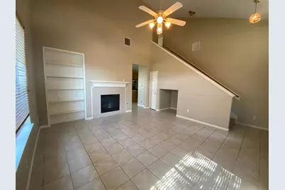 907 Christopher, Baytown, TX 77521 - Photo 3
