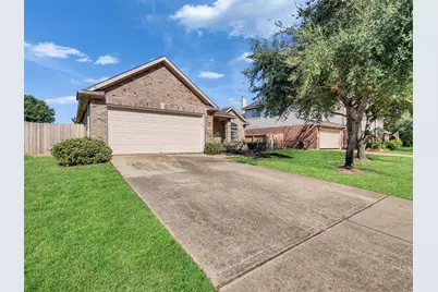 2306 Diamond Springs Drive, Pearland, TX 77584 - Photo 5