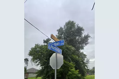 9 Northridge Drive, Baytown, TX 77521 - Photo 5