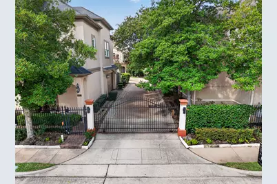 2816 McCulloch Circle, Houston, TX 77056 - Photo 45
