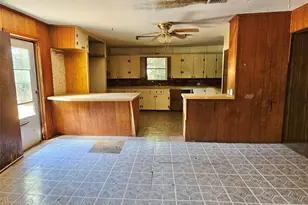 24 Peach St, Lolita, TX 77971 - Photo 7