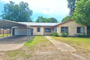 24 Peach St, Lolita, TX 77971 - Photo 1
