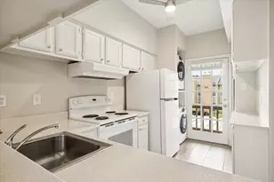 718 Bering Dr, Houston, TX 77057 - Photo 13