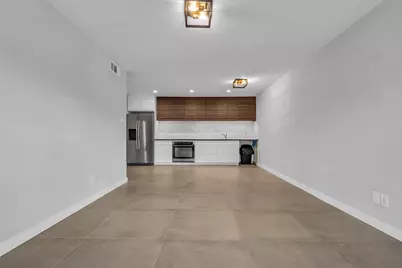 606 Marshall Street #B6, Houston, TX 77006 - Photo 5