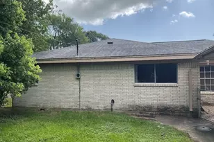 2401 Camino Ct, Texas City, TX 77590 - Photo 15