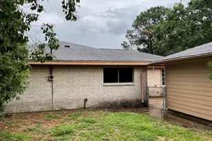 2401 Camino Ct, Texas City, TX 77590 - Photo 15