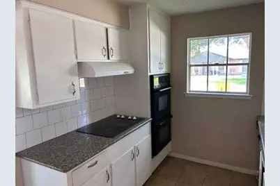 2401 Camino Court, Texas City, TX 77590 - Photo 5