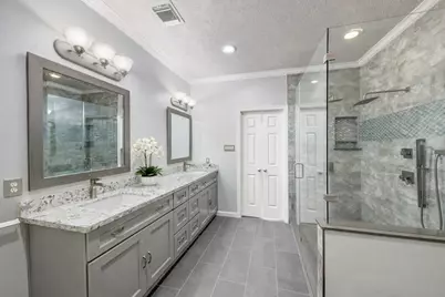 7827 Shady Villa Cove, Houston, TX 77055 - Photo 13