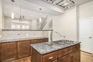 5227 Lillian St, Houston, TX 77007 - Photo 3