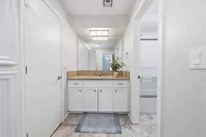 727 Bunker Hill Road #7, Houston, TX 77024 - Photo 15
