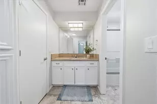 727 Bunker Hill Rd, Houston, TX 77024 - Photo 15