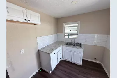 2211 Avenue O, Galveston, TX 77550 - Photo 9