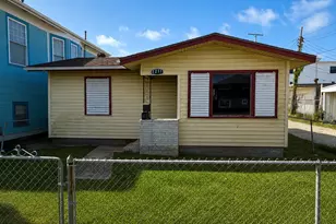 2211 Avenue O, Galveston, TX 77550 - Photo 1