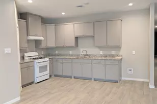 7745 Swiftwater Ln, Houston, TX 77075 - Photo 9