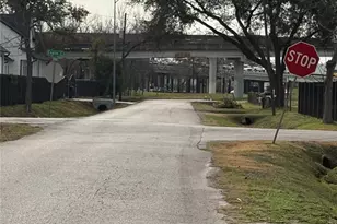 6305 Frisco St, Houston, TX 77022 - Photo 3