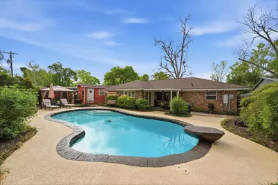 9910 Pine Lake Drive, Houston, TX 77055 - Photo 17