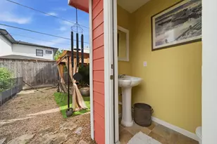 9910 Pine Lake Dr, Houston, TX 77055 - Photo 19